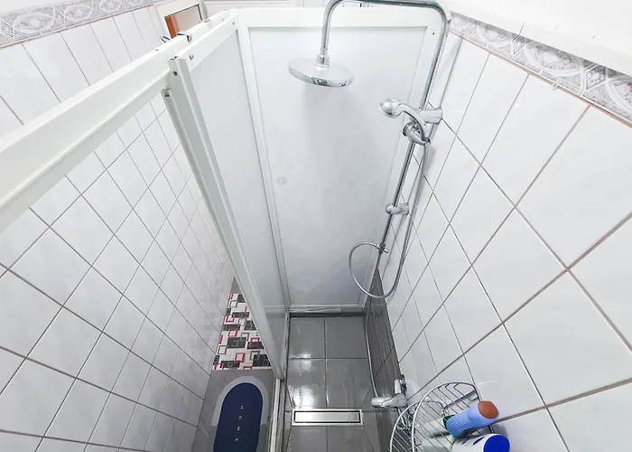 Urbanscape Apartment + Free Private Parking