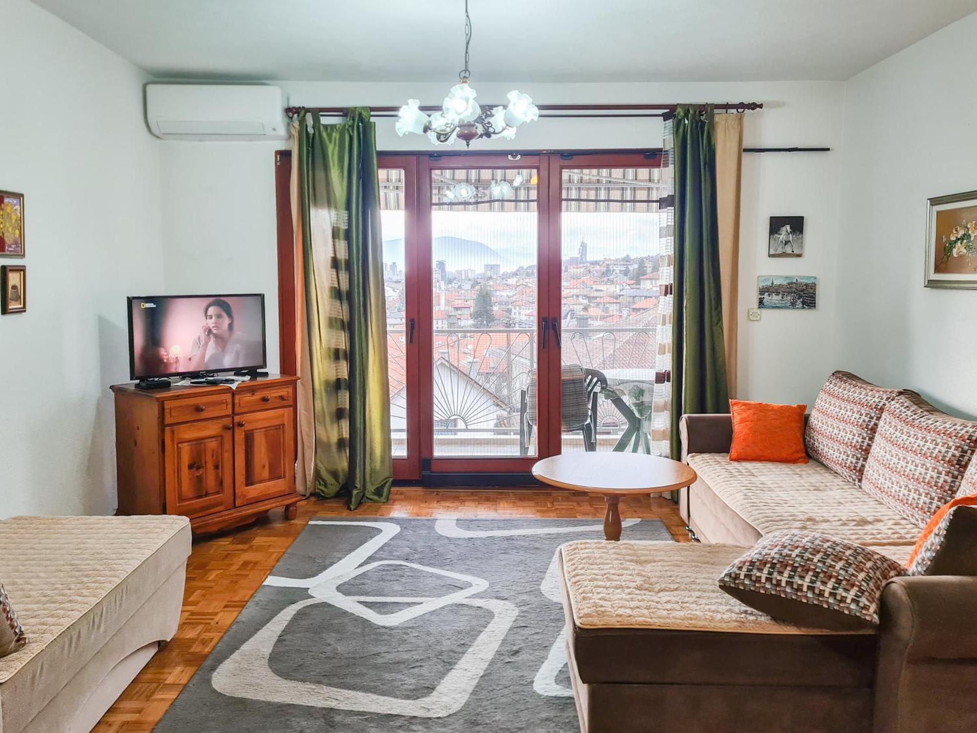 Urbanscape + Free Private Parking