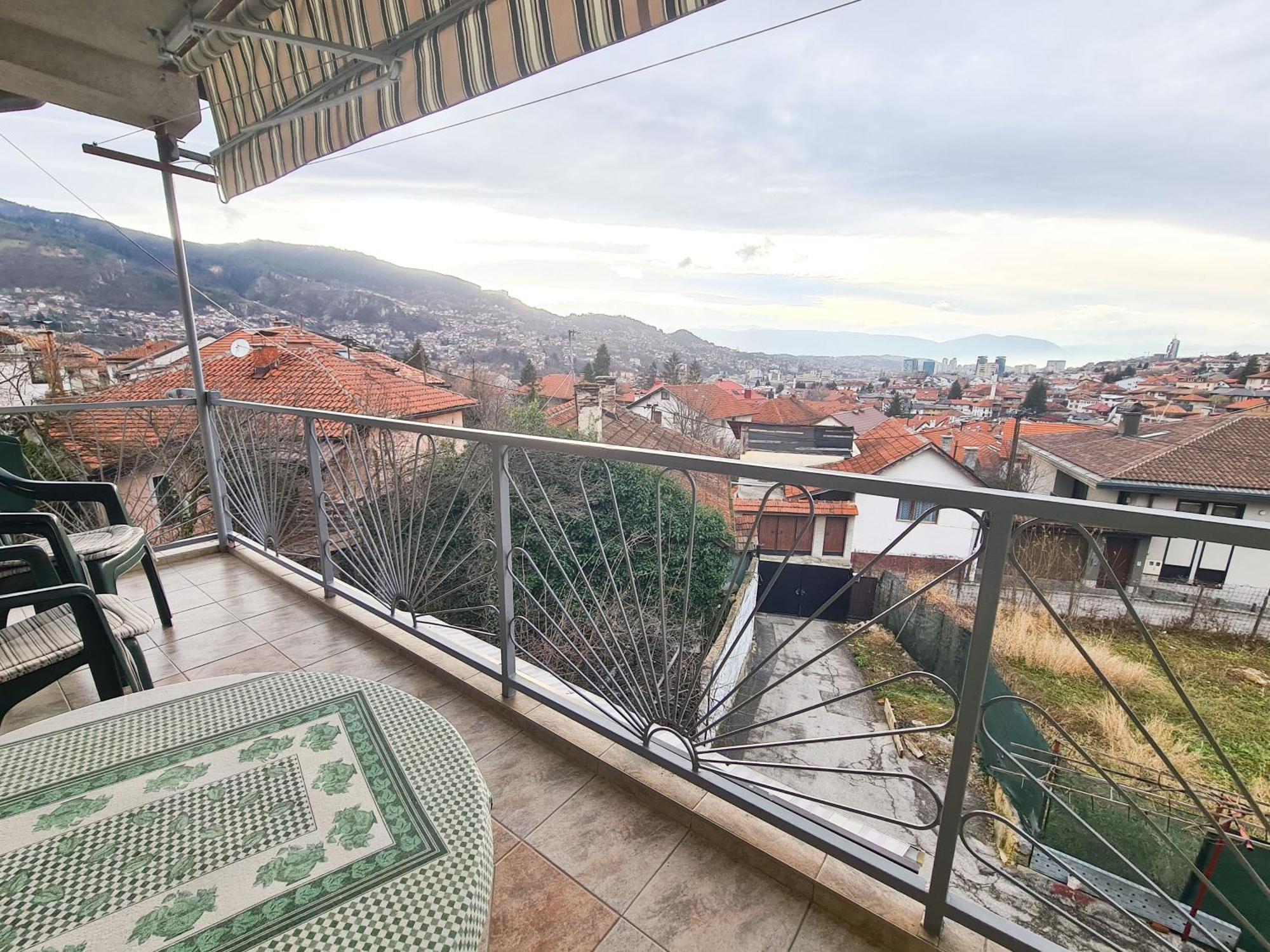 Urbanscape + Free Private Parking * Sarajevo
